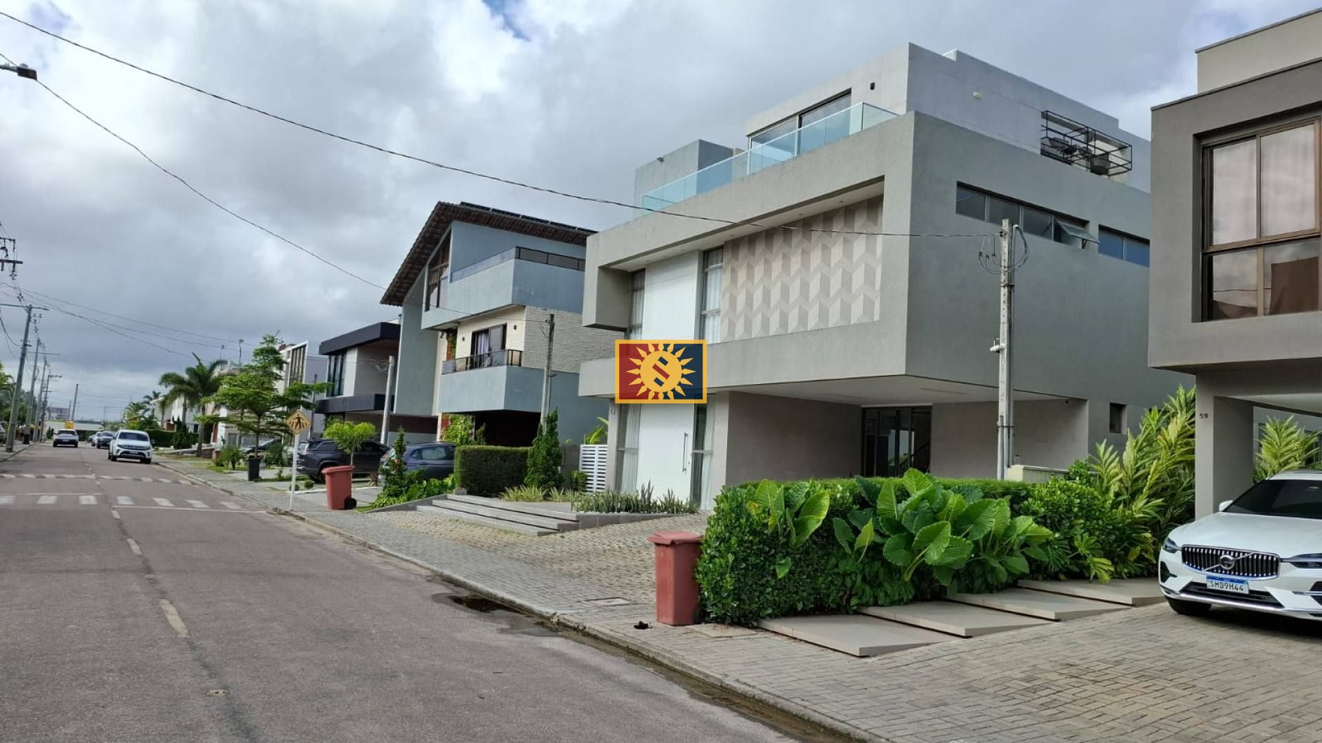 Vendo Luxuosa Casa Triplex com 4 quartos 4 suítes no Condomínio Bosque de Intermares em Cabedelo