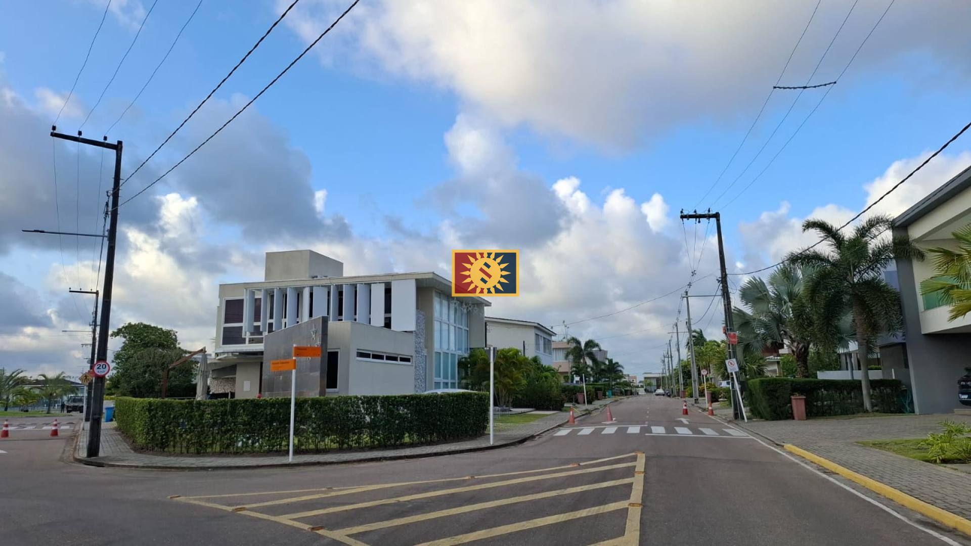 Vendo Luxuosa Casa Triplex com 4 quartos 4 suítes no Condomínio Bosque de Intermares em Cabedelo