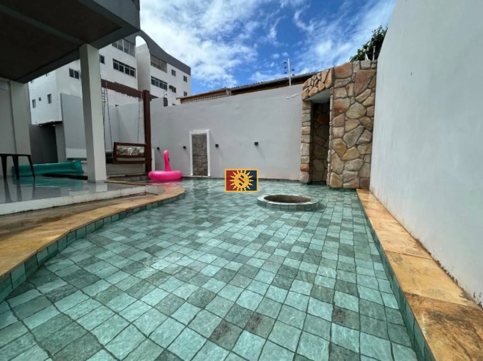 Casa Para Vender com 4 quartos 4 suítes no bairro Poço em Cabedelo