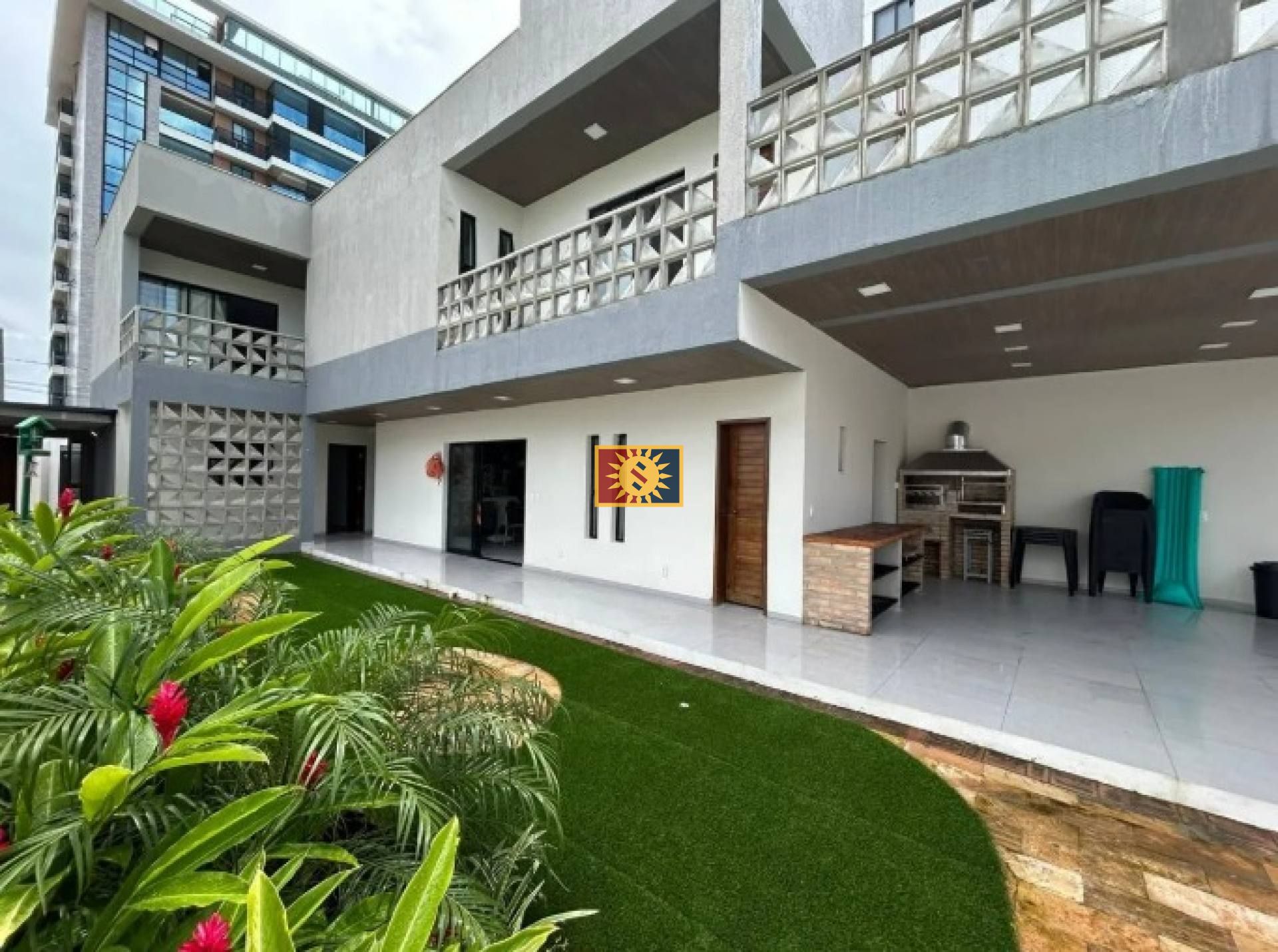 Casa Para Vender com 4 quartos 4 suítes no bairro Poço em Cabedelo