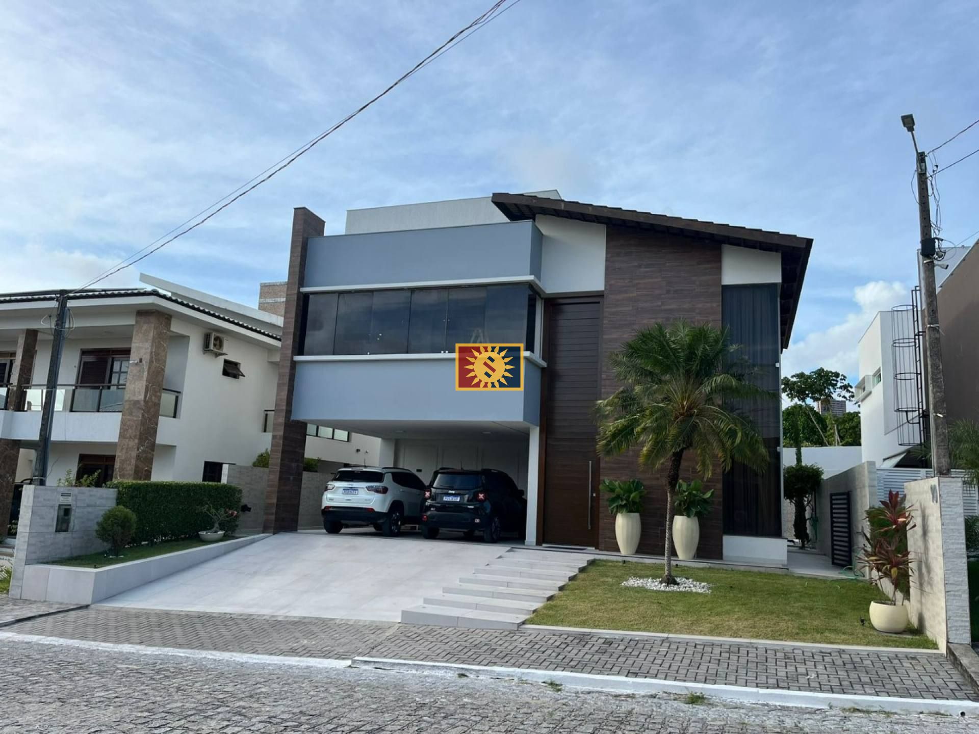 Casa de Condomínio Para Vender com 4 quartos 4 suítes no bairro Altiplano Cabo Branco em João Pessoa