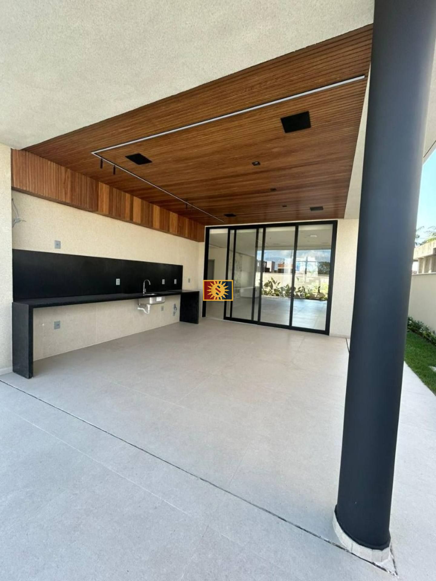 Casa de Condomínio Para Vender com 4 quartos 4 suítes no bairro Comercial Norte em Bayeux