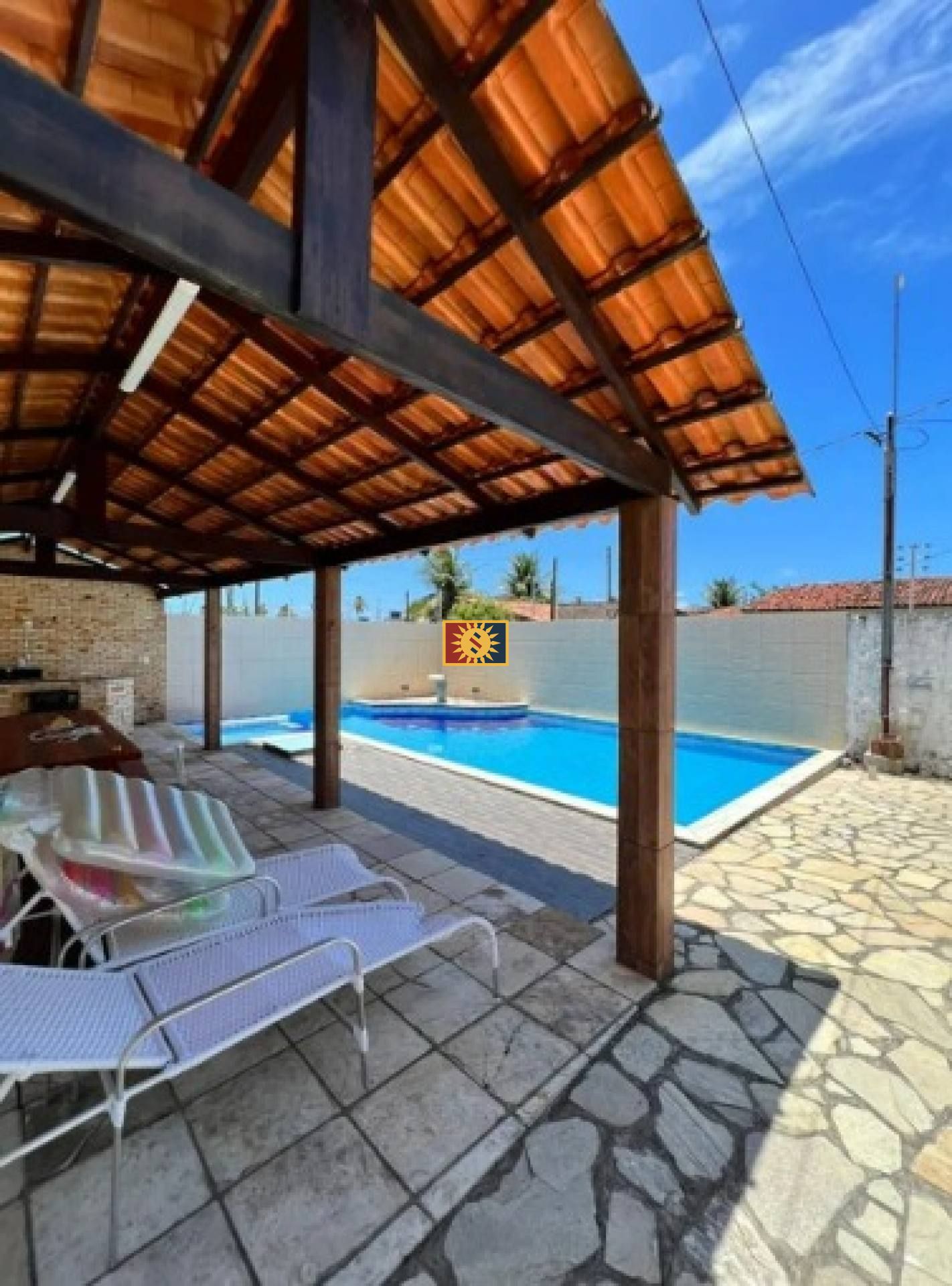 Casa Para Vender com 3 quartos 3 suítes no bairro Praia de Fagundes em Lucena