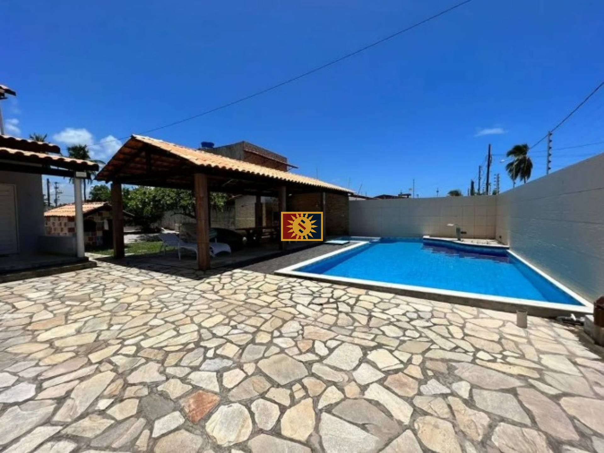 Casa Para Vender com 3 quartos 3 suítes no bairro Praia de Fagundes em Lucena