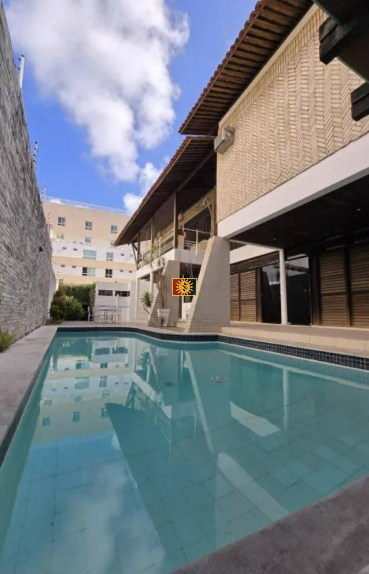 Casa Para Vender com 4 quartos 2 suítes no bairro Cabo Branco em João Pessoa