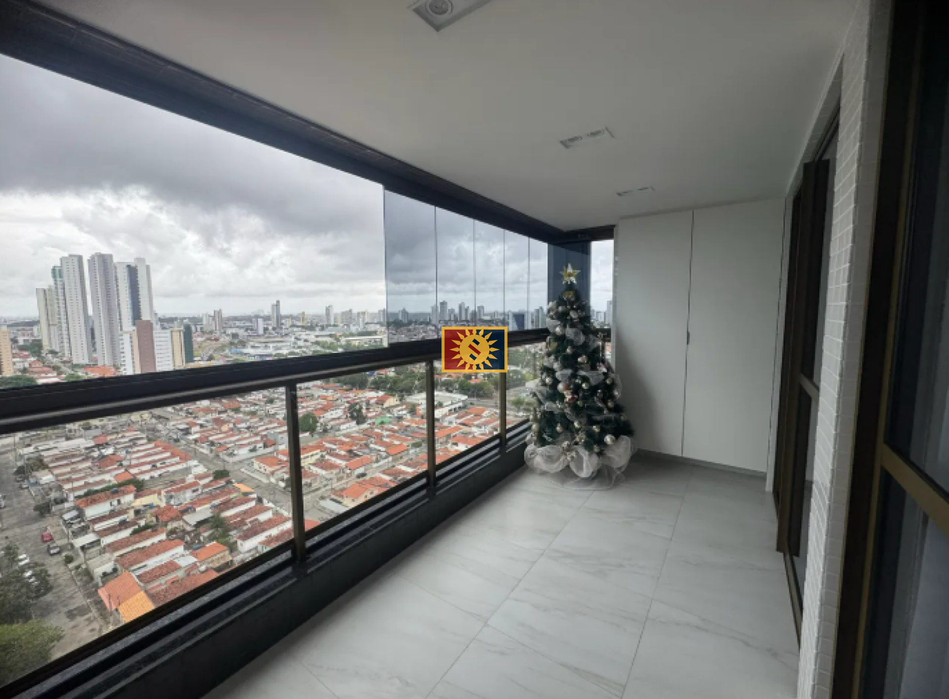 Apartamento Para Vender com 3 quartos 1 suíte no bairro Brisamar em João Pessoa