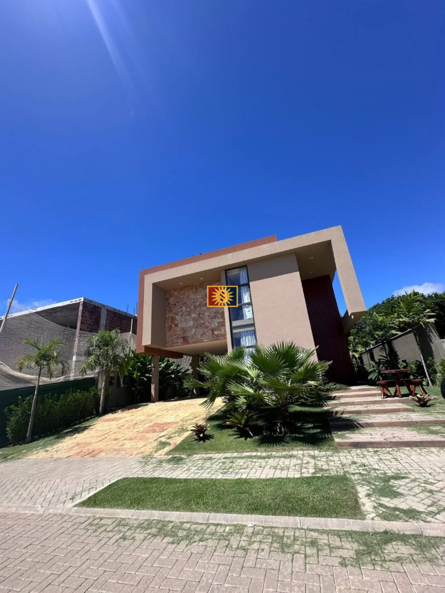 Casa de Condomínio Para Vender com 4 quartos 4 suítes no bairro Altiplano Cabo Branco em João Pessoa