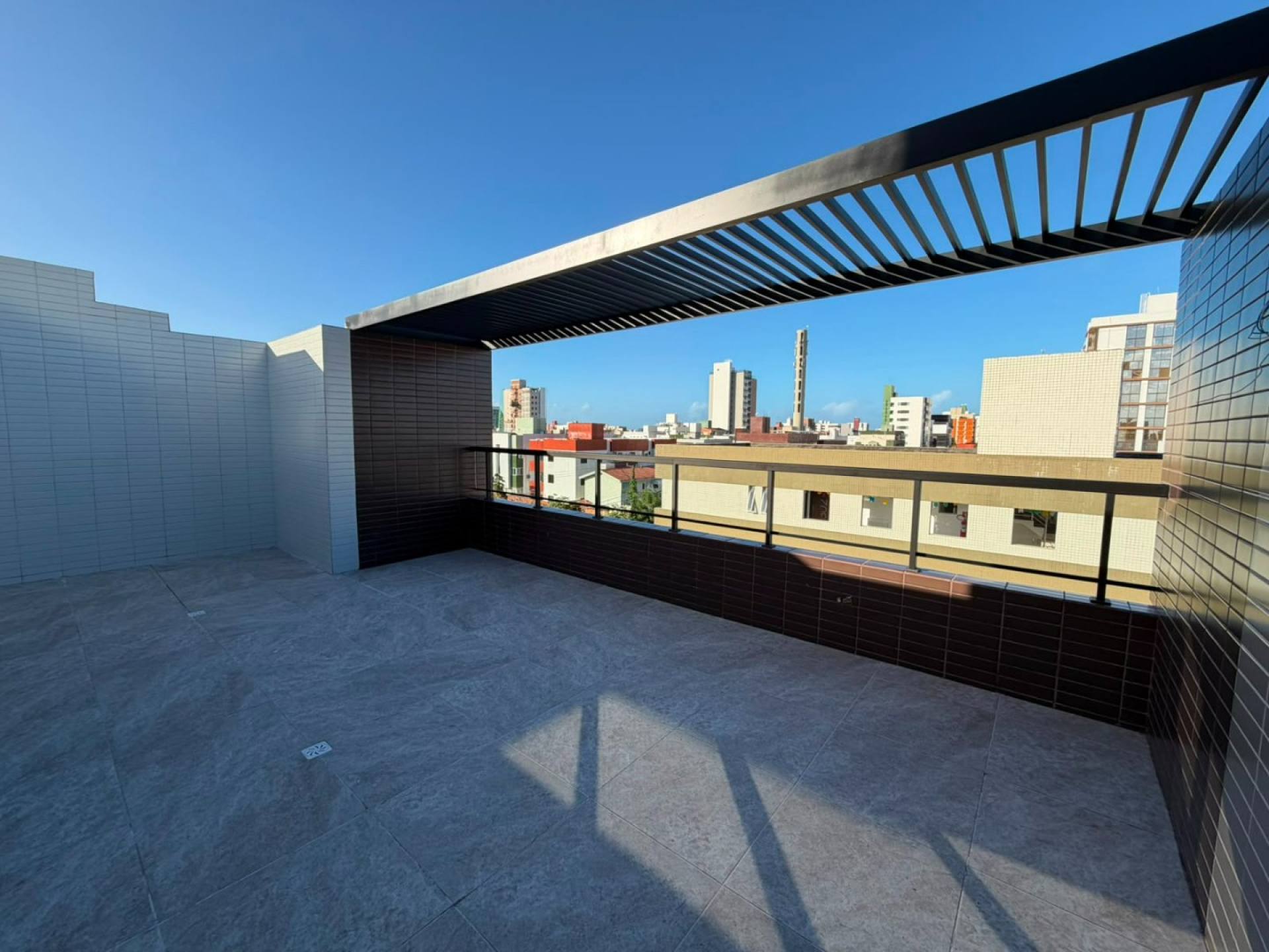 Cobertura Duplex Para Vender com 2 quartos 1 suíte no bairro Bessa em João Pessoa