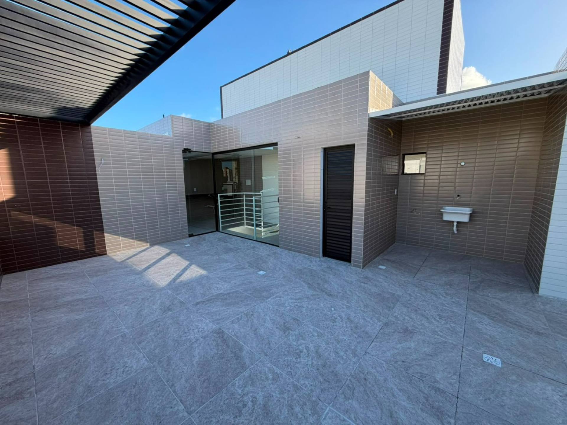 Cobertura Duplex Para Vender com 2 quartos 1 suíte no bairro Bessa em João Pessoa