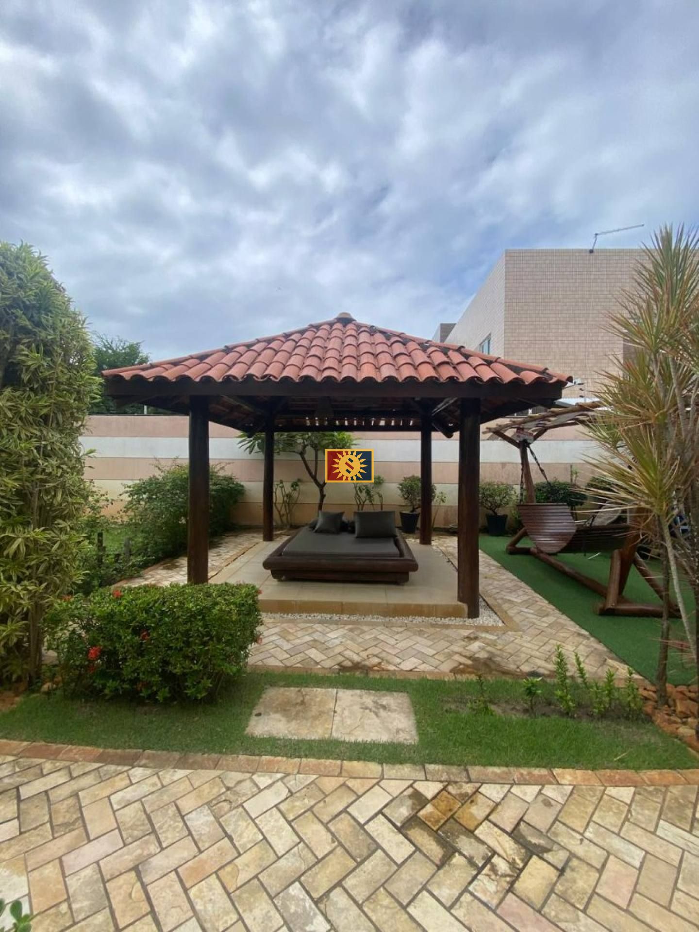 Bangalô Para Alugar com 3 quartos 3 suítes no bairro Lot. Nazareth em Cabedelo