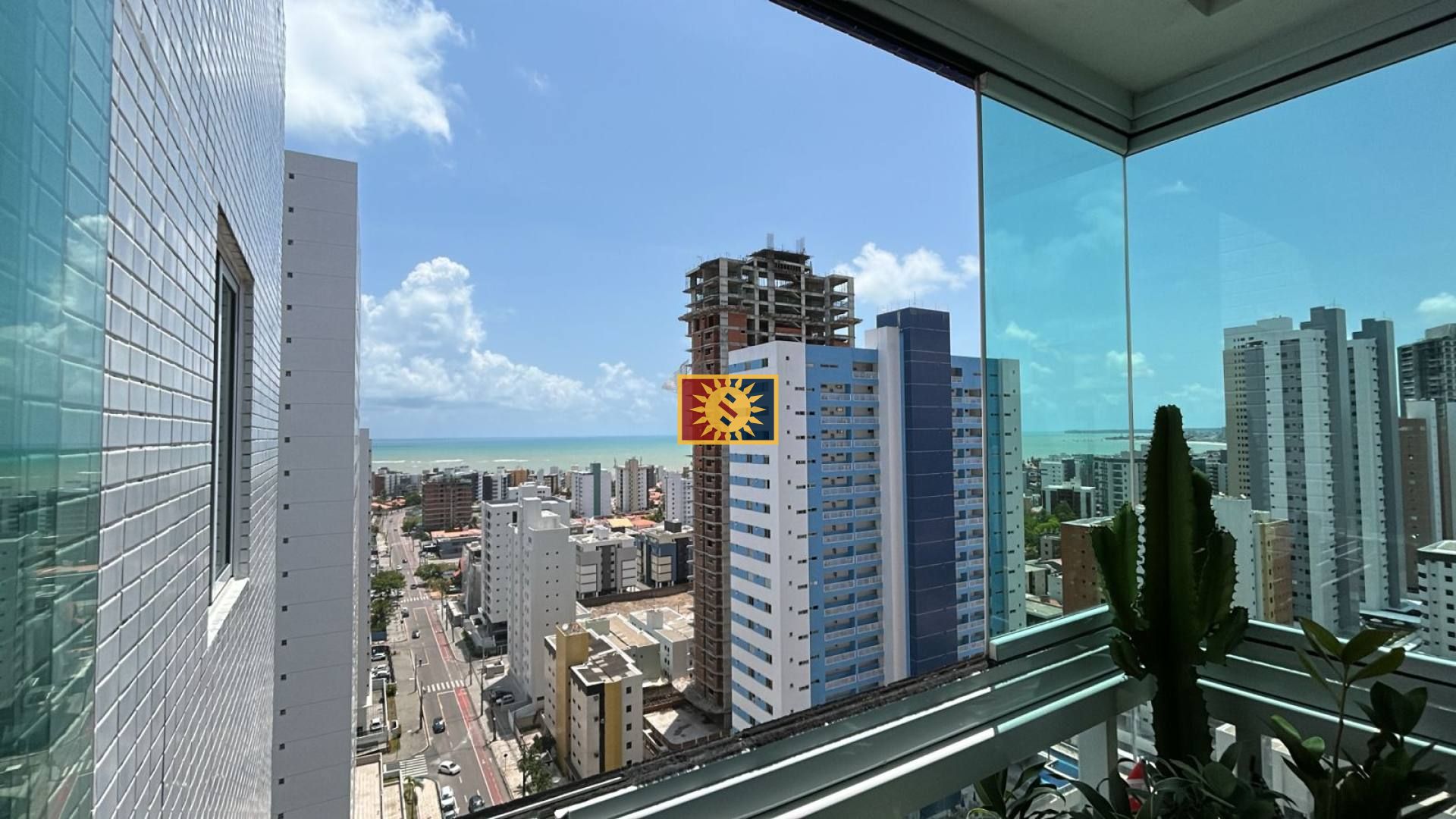 Apartamento Para Vender com 4 quartos 2 suítes no bairro Jardim Oceania em João Pessoa