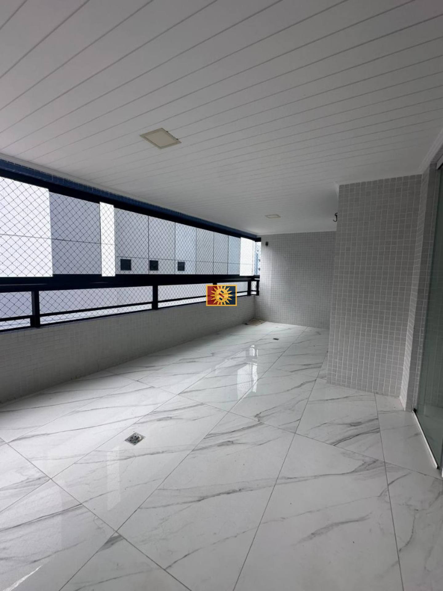 Apartamento Para Vender com 4 quartos 2 suítes no bairro Cabo Branco em João Pessoa