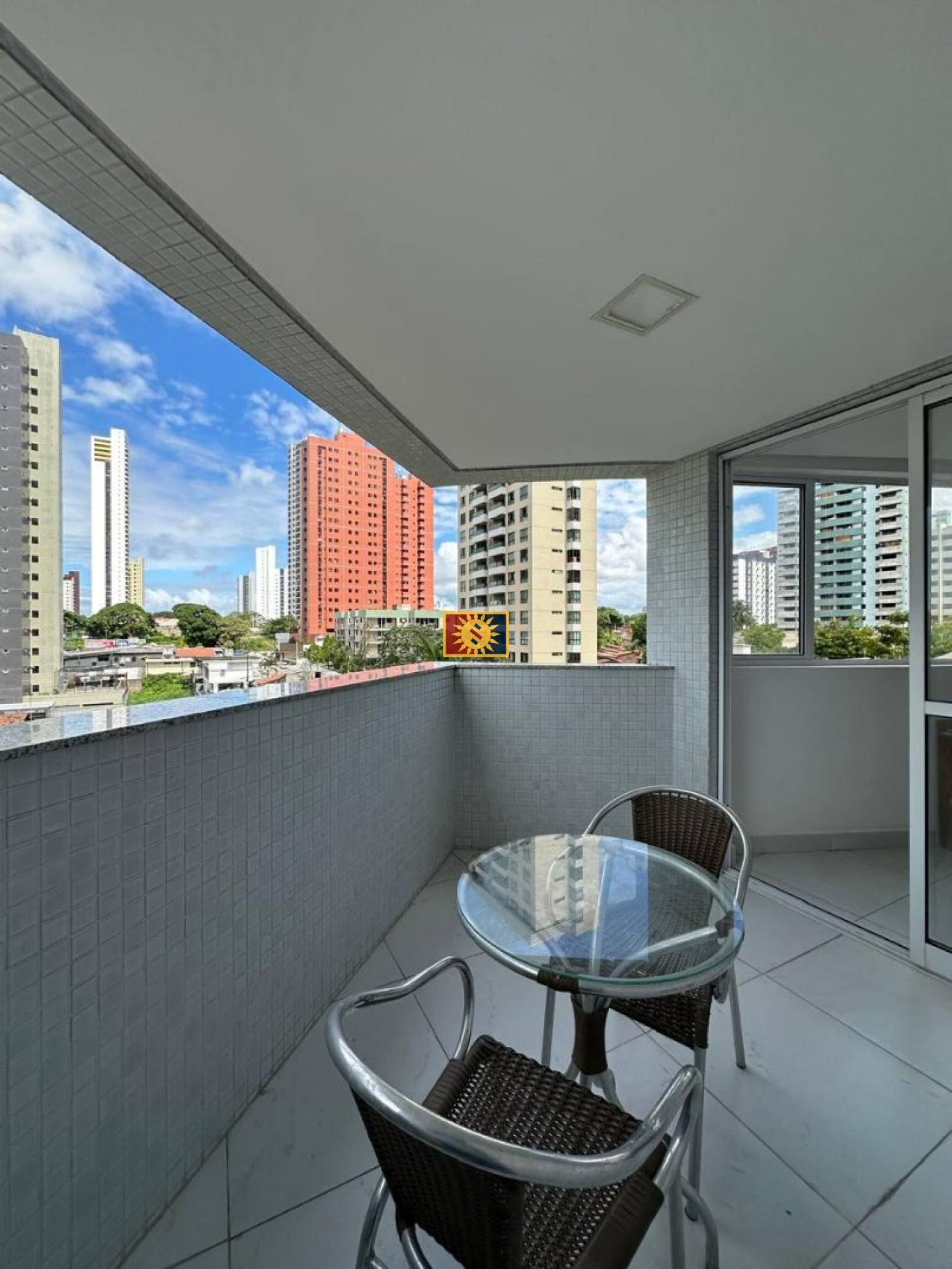 Apartamento Para Vender com 2 quartos 1 suíte no bairro Miramar em João Pessoa
