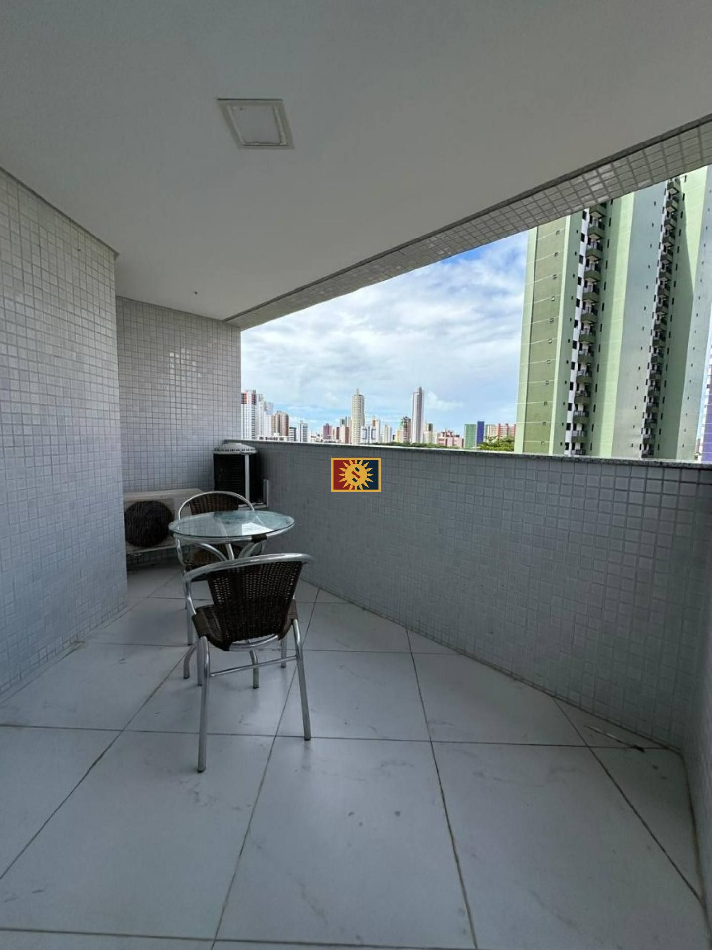 Apartamento Para Vender com 2 quartos 1 suíte no bairro Miramar em João Pessoa