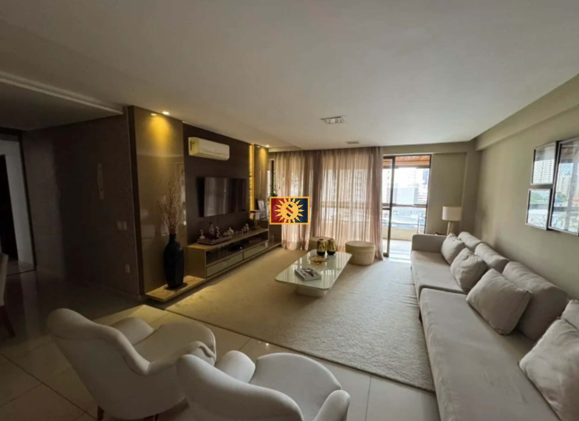 Apartamento Para Vender com 4 quartos 4 suítes no bairro Miramar em João Pessoa