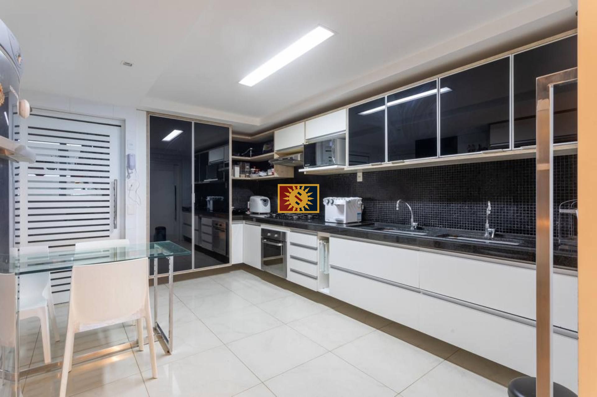 Apartamento para Vender com 4 quartos 4 suítes na Praia de Ponta de Campina em Cabedelo