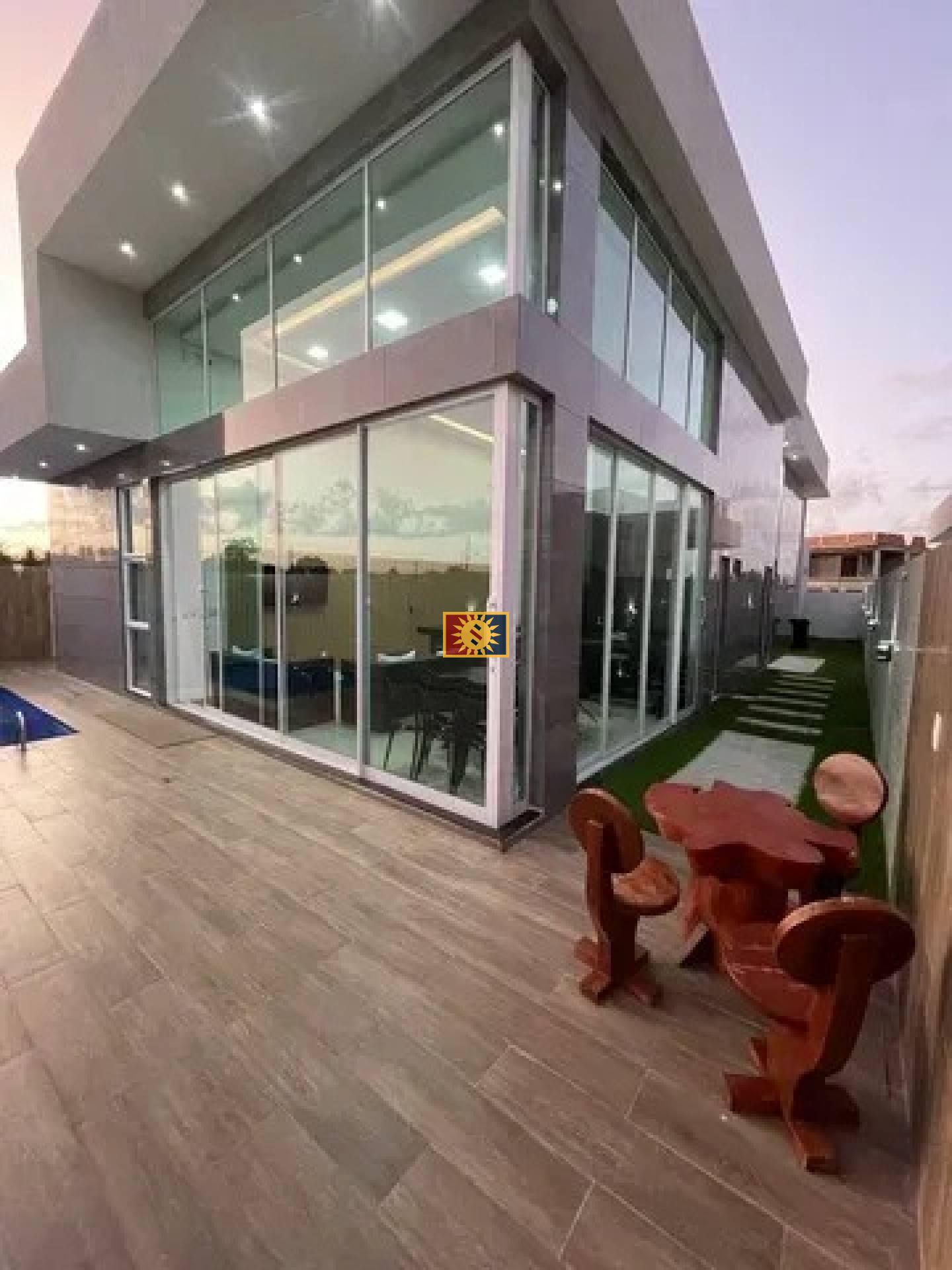Casa em Condomínio Para Vender com 03 quartos \ 3 suítes, escritório e 4 vagas em Bayeux