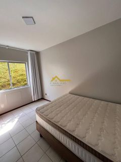 Apartamento com 2 quartos e sacada no bairro Serraria em São José