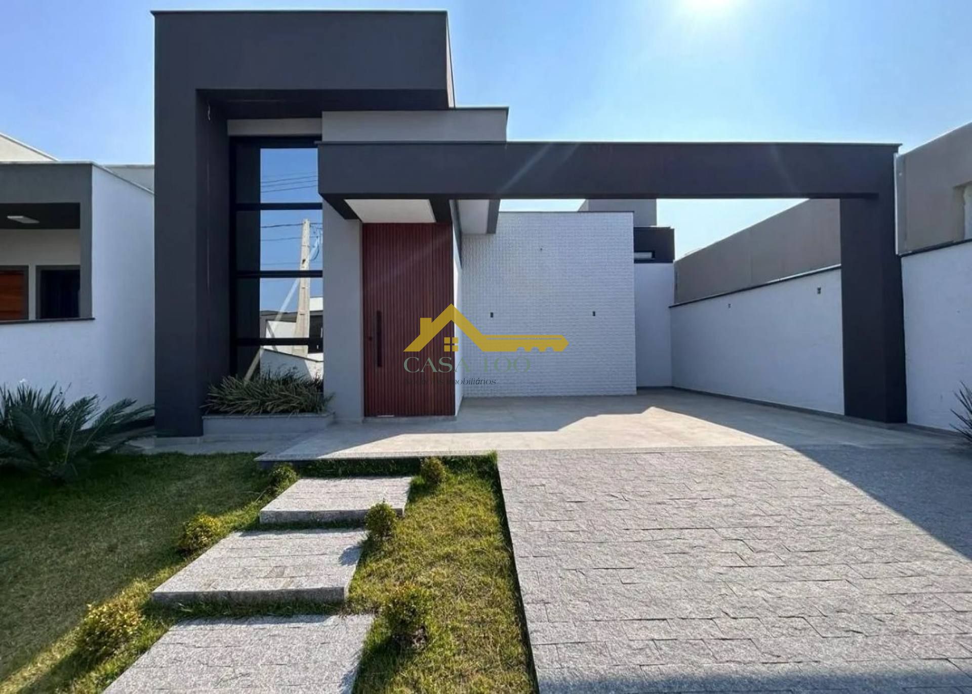 Casa em alto padrão , para familia que busca espaço e conforto .