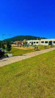 Apartamento com sacada em Biguaçu .