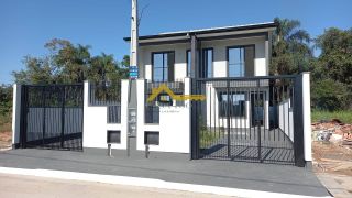 LINDISSÍMA CASA COM DUAS SUÍTES EM SJ