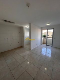 Apto 2 dormitórios, elevador, sacada com churrasqueira e garagem coberta