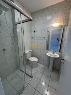 Apartamento com sacada e churrasqueira em SÃO JOSÉ .