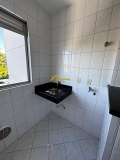 Apartamento com sacada e churrasqueira em SÃO JOSÉ .