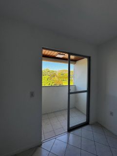 Apartamento com sacada e churrasqueira em SÃO JOSÉ .