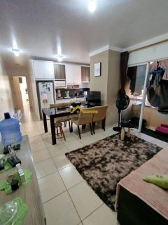 Apartamento com sacada em São José.