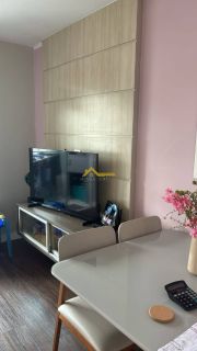 Apartamento com linda vista panorâmica e sacada com churrasqueira .