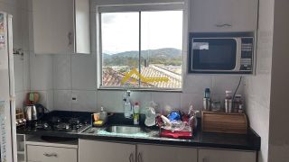 Apartamento com linda vista panorâmica e sacada com churrasqueira .
