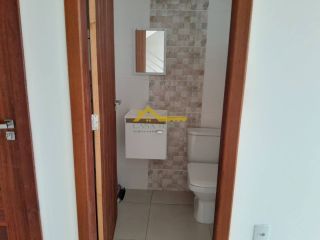 Sobrado com duas suítes em São José .