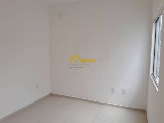 Sobrado com duas suítes em São José .