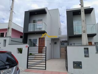 Sobrado com duas suítes em São José .