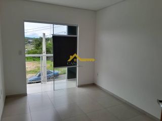 Sobrado com duas suítes em São José .