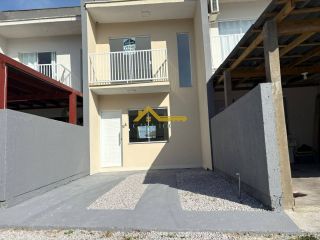 Sobrado em condomínio fechado .