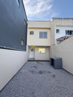 Sobrado em condomínio fechado .