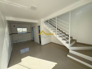 Sobrado em condomínio fechado .