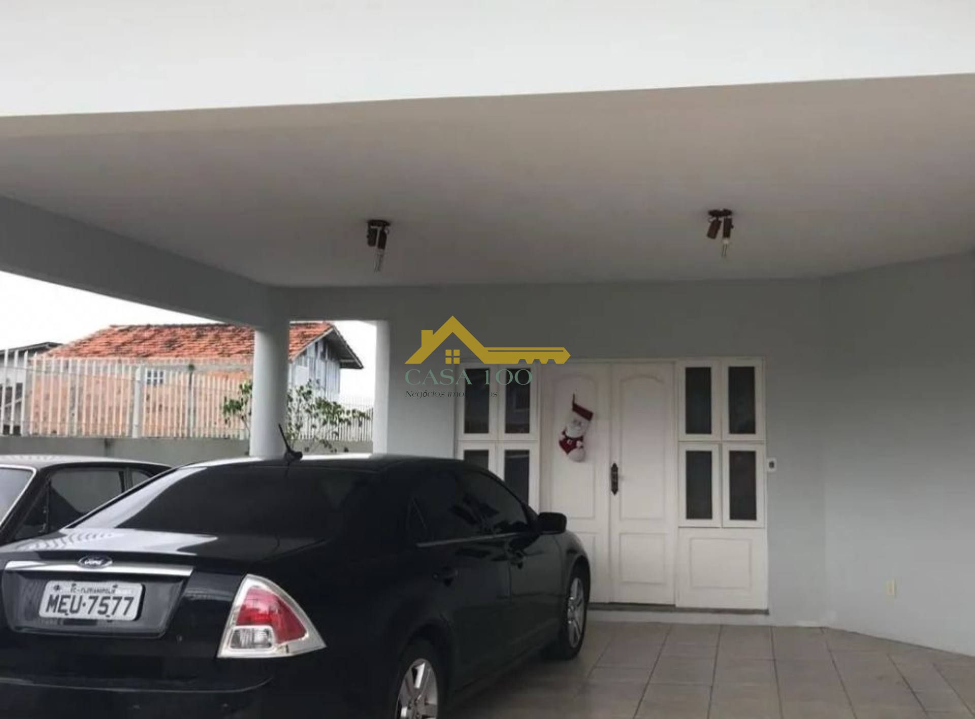 Casa de 3 dormitórios na Palhoça.