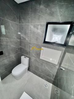 Casa em alto padrão de acabamento .