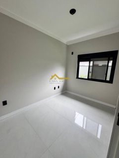 Casa em alto padrão de acabamento .