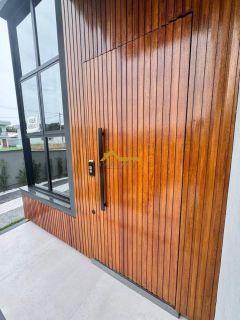 Casa em alto padrão de acabamento .