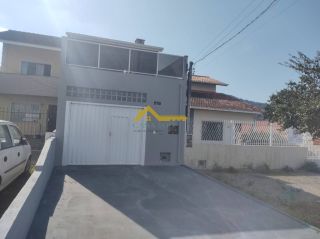 SOBRADO EM SÃO SEBASTIÃO .