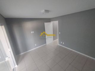 SOBRADO EM SÃO SEBASTIÃO .