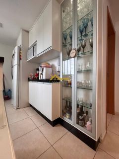 APTO SEMI MOBILIADO COM MÓVEIS DE QUALIDADE