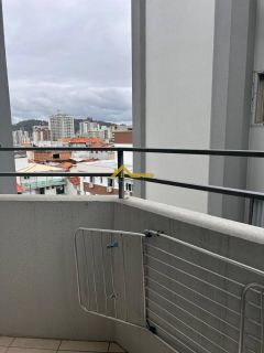 Apto 3 domitórios com suíte e sacada, totalmente mobiliado