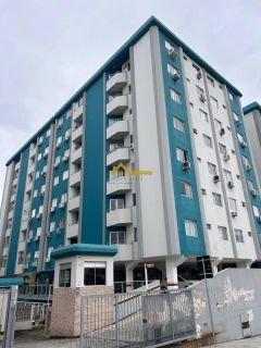 Apto 3 domitórios com suíte e sacada, totalmente mobiliado