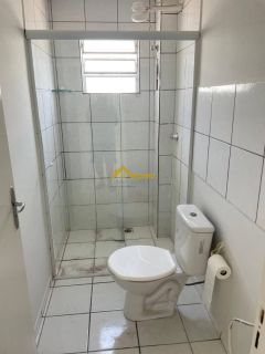 APARTAMENTO COM VARANTA  EM OFERTA .