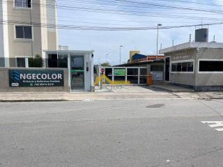 APARTAMENTO COM VARANTA  EM OFERTA .